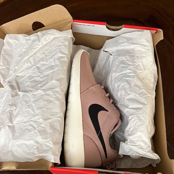 Nike Roche One ( Dusty Mauve Rose) - Picture 9 of 11